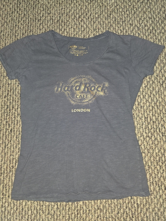 Hard Rock Cafe Tops - Hard Rock Cafe London Women's Gray Graphic Tee